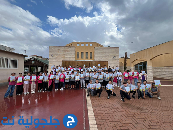 مدرسة أجيال تكرّم كوكبة من ملتزمي الصلاة لشهر أيلول